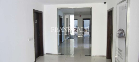 Escritório em Saint Julian's, Malta 240 m² N.º 11758 4