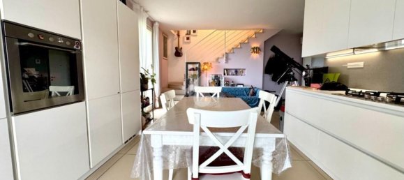 Apartamento de 4 habitaciónes en San Mauro Pascoli, Italy No. 52666 4