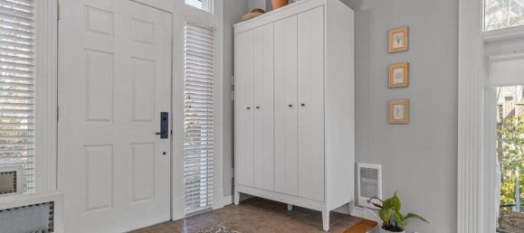 3 bedrooms House in Chester, Canada No. 589 5