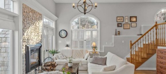 3 bedrooms House in Chester, Canada No. 589 6