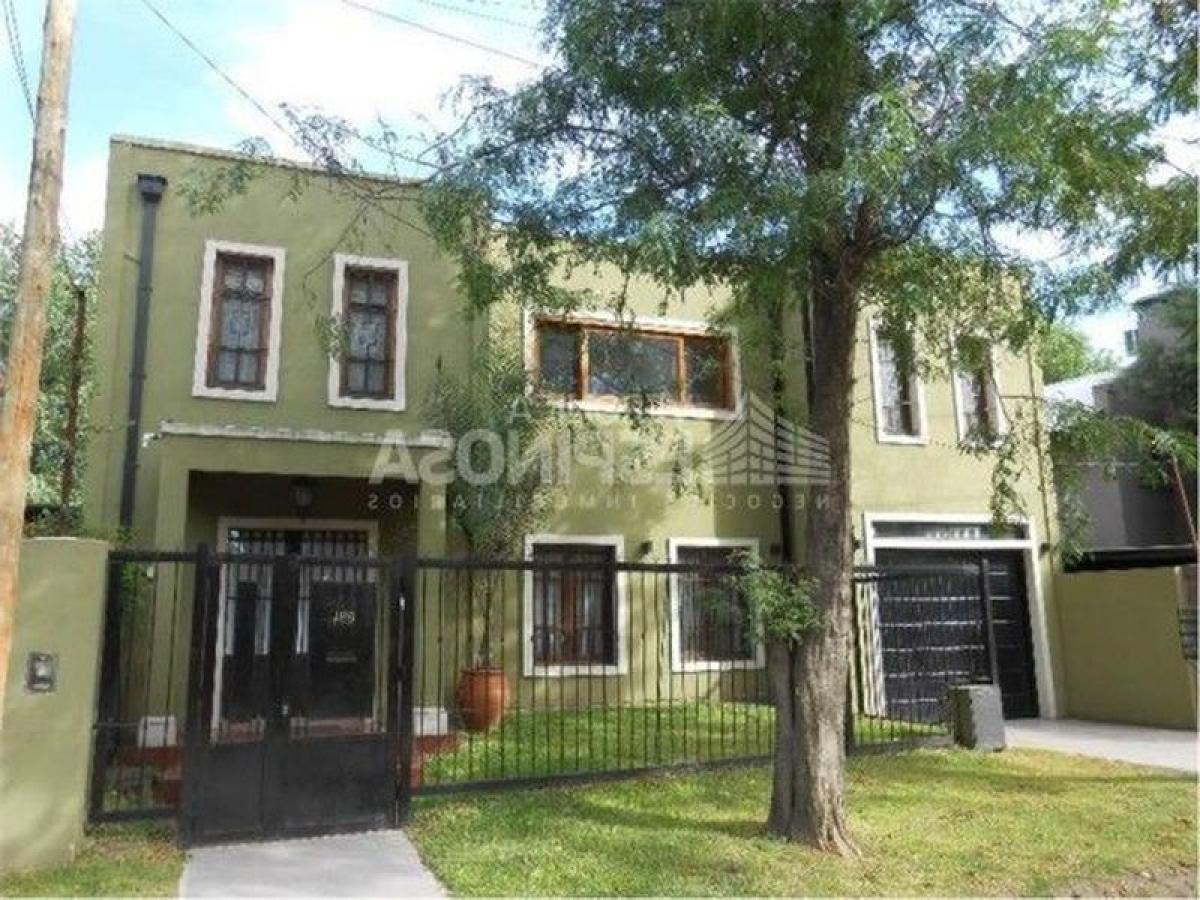 Дом с 3 спальнями в Итусаинго, Аргентина № 58059