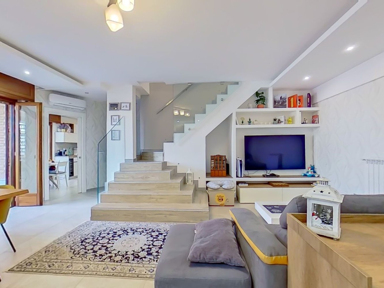 Ático de 4 habitaciónes en Pomezia, Italy No. 188223