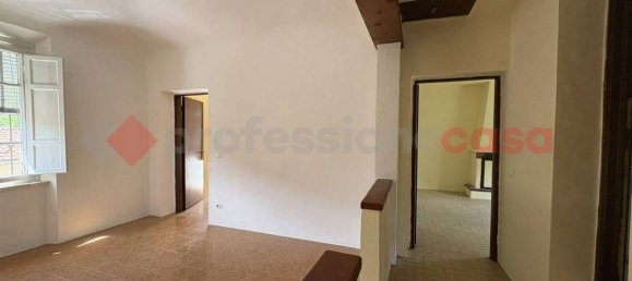 3-salle Appartement à Pescaglia, Italy No. 261735 11
