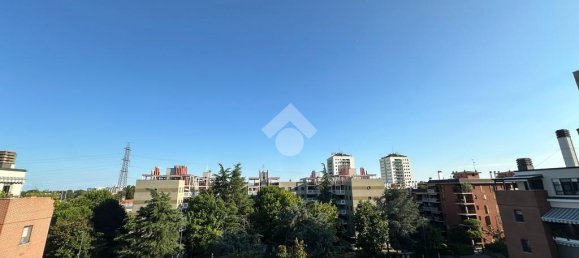 2 bedrooms Apartment in Milan, Italy No. 263374 12