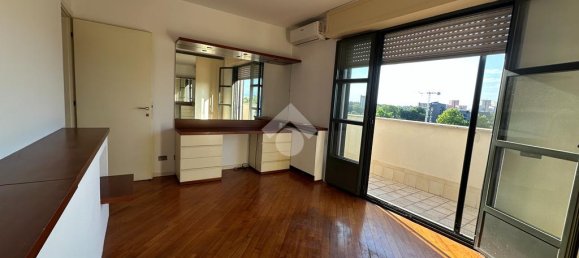 2 bedrooms Apartment in Milan, Italy No. 263374 36