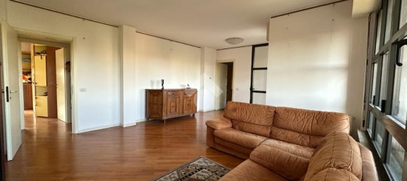 2 bedrooms Apartment in Milan, Italy No. 263374 6