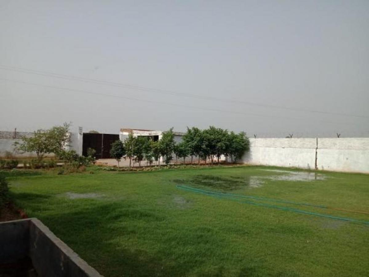  Land in Gurgaon, India No. 32898