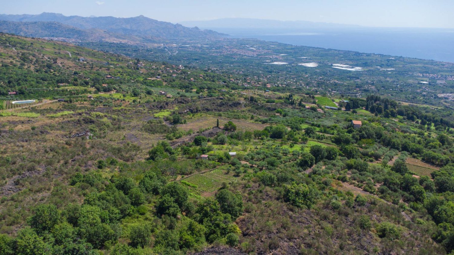 Grundstück in Mascali, Italy 88000m², Nr. 272672