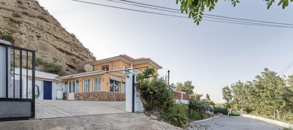 4 bedrooms House in Caniles, Spain No. 150807 47