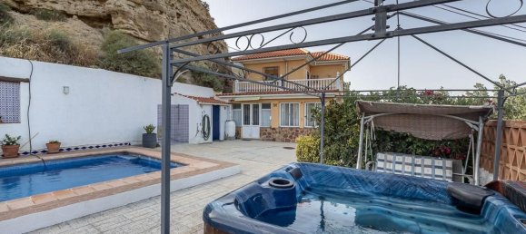 4 bedrooms House in Caniles, Spain No. 150807 6