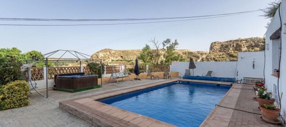 4 bedrooms House in Caniles, Spain No. 150807 7