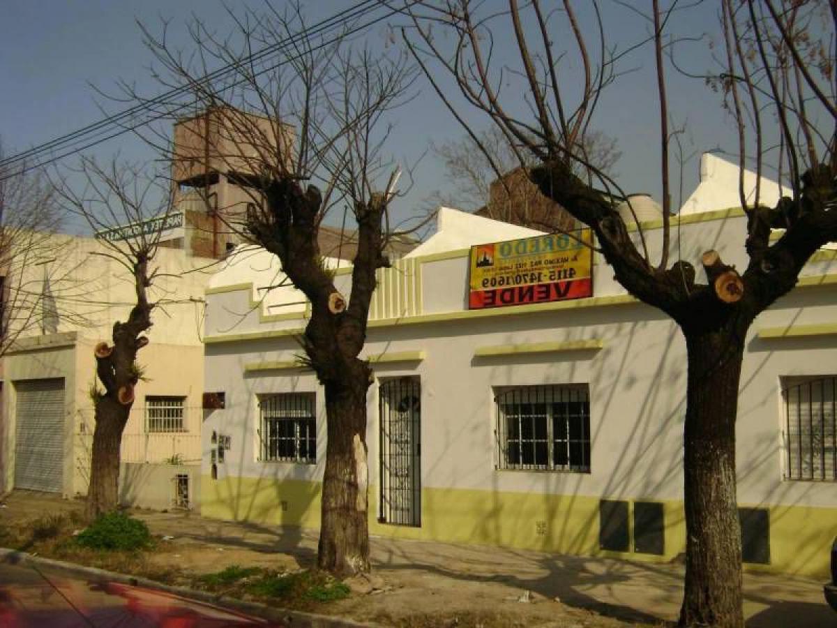 Studio in Lanus, Argentina No. 7937