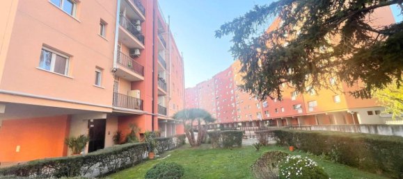 4 bedrooms Apartment in Rome, Italy No. 337899 2
