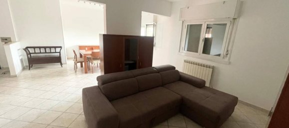 4 bedrooms Apartment in Rome, Italy No. 337899 3