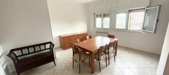 4 bedrooms Apartment in Rome, Italy No. 337899 6