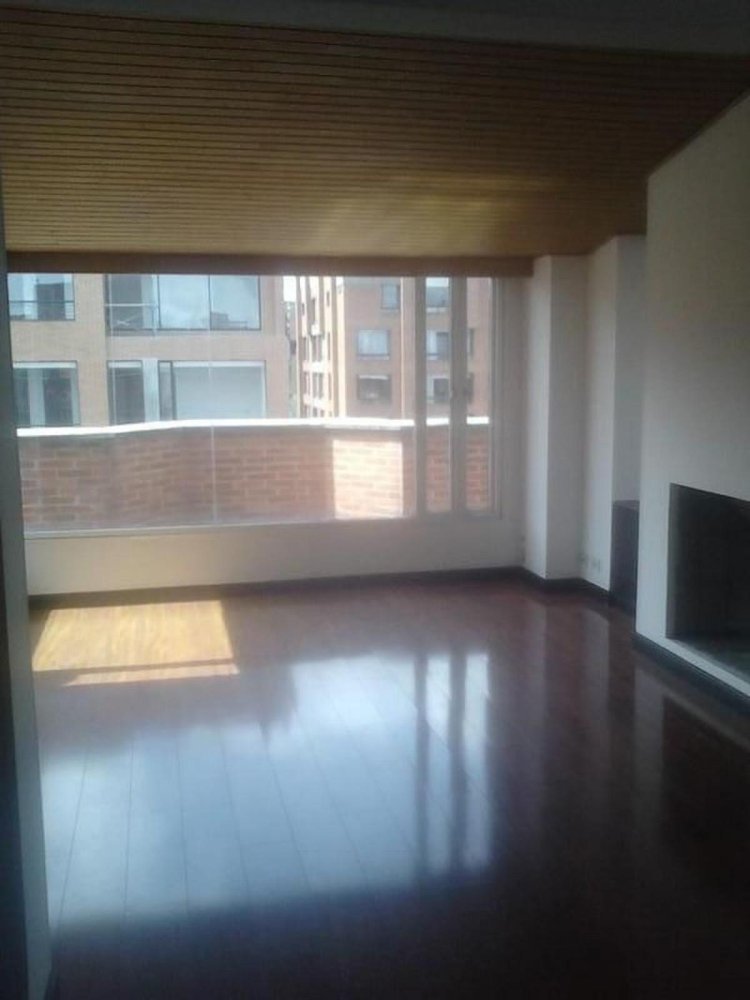 3 bedrooms House in Bogota, Colombia No. 11272