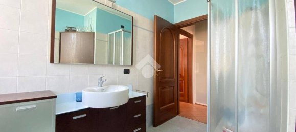 Apartamento de 2 dormitorios en Bollate, Italy No. 371722 24