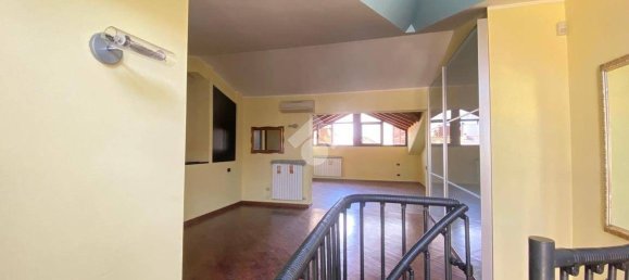 Apartamento de 2 dormitorios en Bollate, Italy No. 371722 12