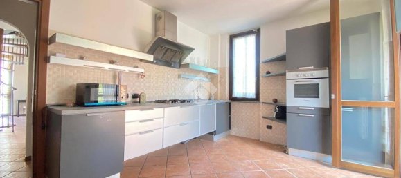 Apartamento de 2 dormitorios en Bollate, Italy No. 371722 6