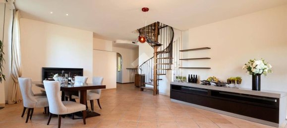 Apartamento de 2 dormitorios en Bollate, Italy No. 371722 2