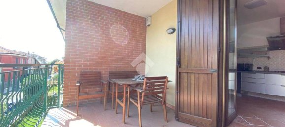 Apartamento de 2 dormitorios en Bollate, Italy No. 371722 8