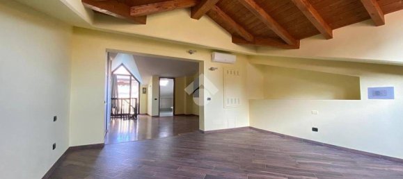 Apartamento de 2 dormitorios en Bollate, Italy No. 371722 17