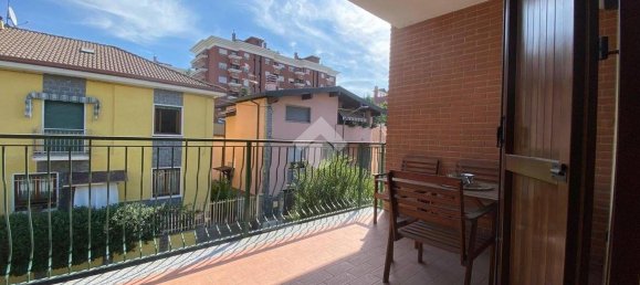 Apartamento de 2 dormitorios en Bollate, Italy No. 371722 9