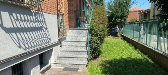 Apartamento de 2 dormitorios en Bollate, Italy No. 371722 28