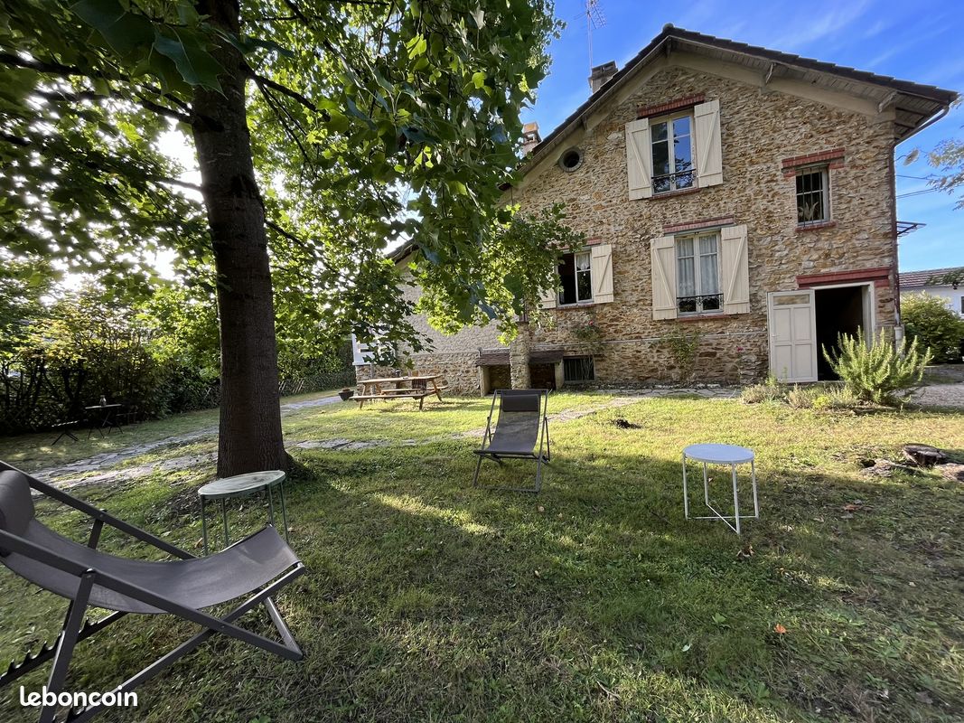 4 bedrooms House in Brunoy, France No. 136869