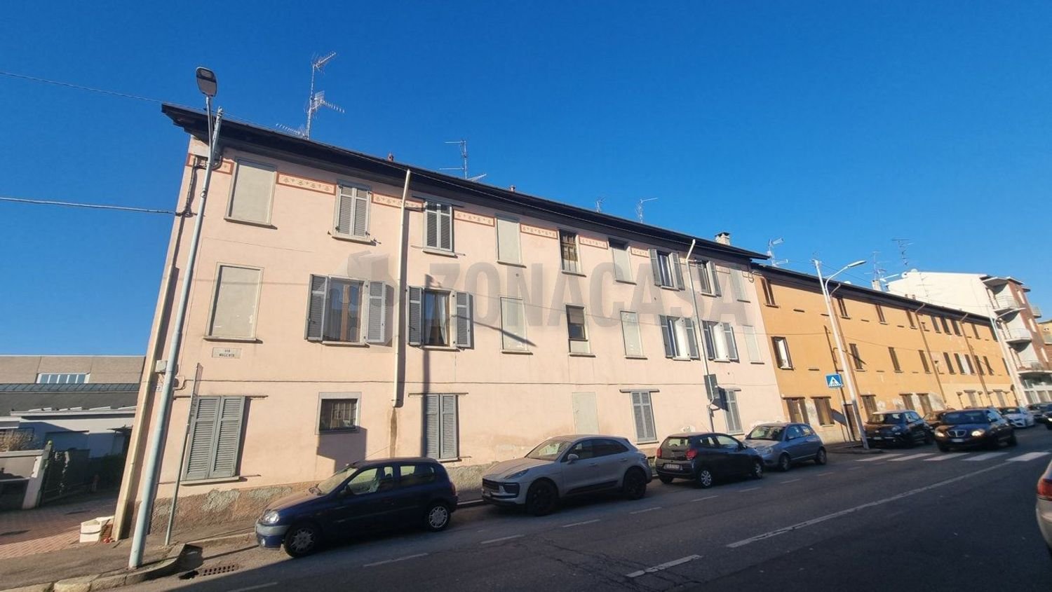 Apartamento de 2 divisões em Gallarate, Italy N.º 75782