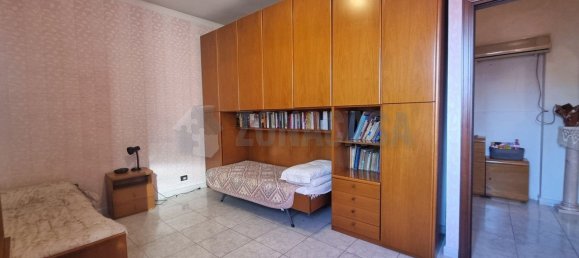 Apartamento de 2 divisões em Gallarate, Italy N.º 75782 8