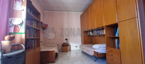 Apartamento de 2 divisões em Gallarate, Italy N.º 75782 10