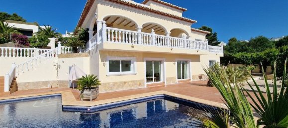 Villa de 4 dormitorios en Moraira, Spain No. 138721 2