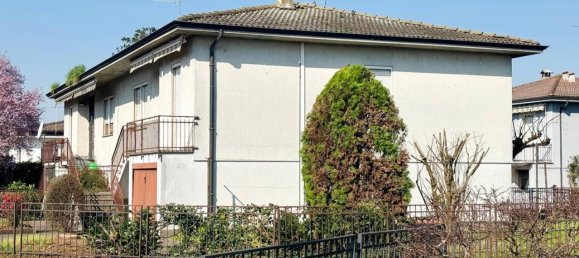 5 rooms Villa in Pandino, Italy No. 136464 4