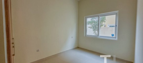 4 bedrooms Townhouse in Dubai Land, UAE No. 28929 10