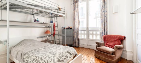 4 bedrooms Apartment in Paris, France No. 336984 17