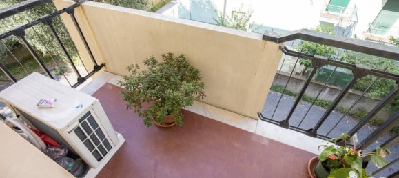 2 Schlafzimmer Wohnung in Genoa, Italy, Nr. 280957 8