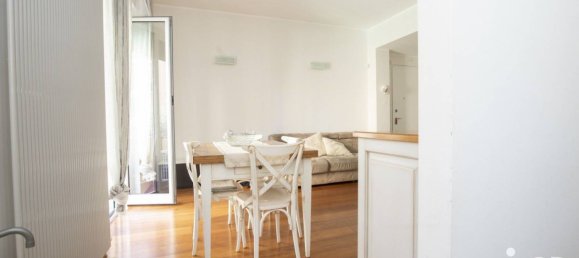 2 Schlafzimmer Wohnung in Genoa, Italy, Nr. 280957 7