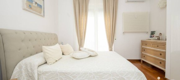 2 Schlafzimmer Wohnung in Genoa, Italy, Nr. 280957 12