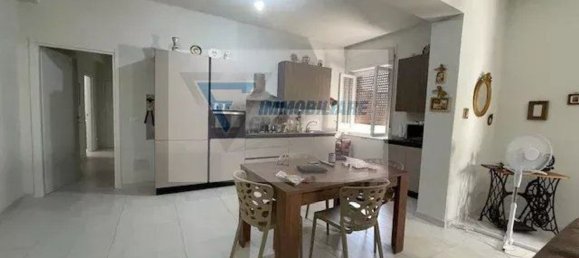 Apartamento de 3 dormitorios en Syracuse, Italy No. 357636 9
