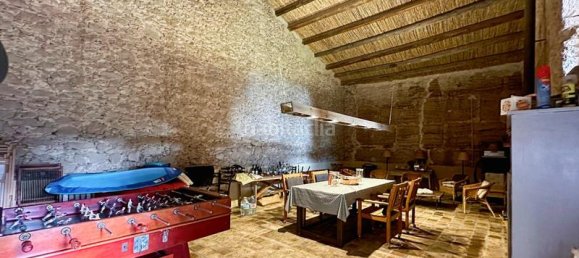 6 bedrooms House in Garrigas, Spain No. 81029 39