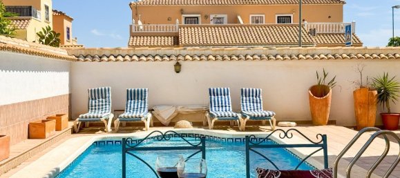 4 غرف نوم فيلا في Punta Prima, Spain رقم 12933 17