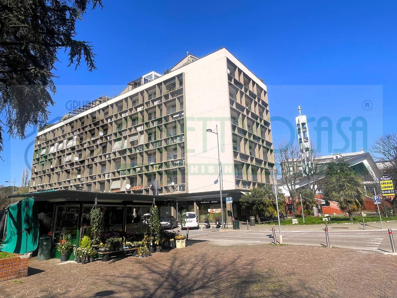 4-salle Appartement à Trezzano sul Naviglio, Italy No. 43504