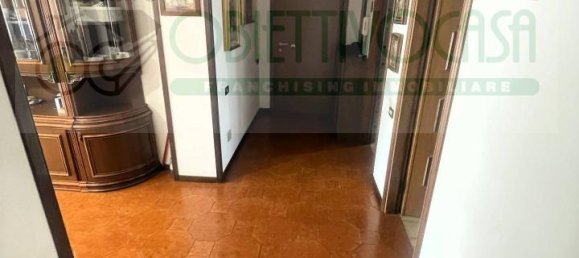 4-salle Appartement à Trezzano sul Naviglio, Italy No. 43504 2