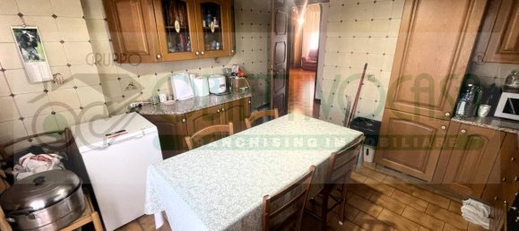 4-salle Appartement à Trezzano sul Naviglio, Italy No. 43504 5