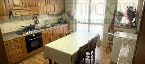 4-salle Appartement à Trezzano sul Naviglio, Italy No. 43504 3