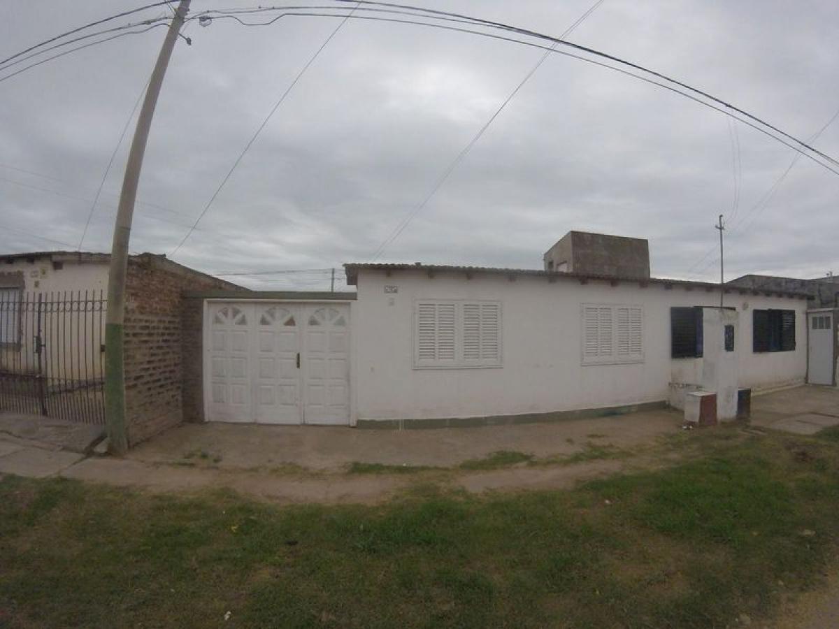 2 bedrooms House in Buenos Aires, Argentina No. 85435