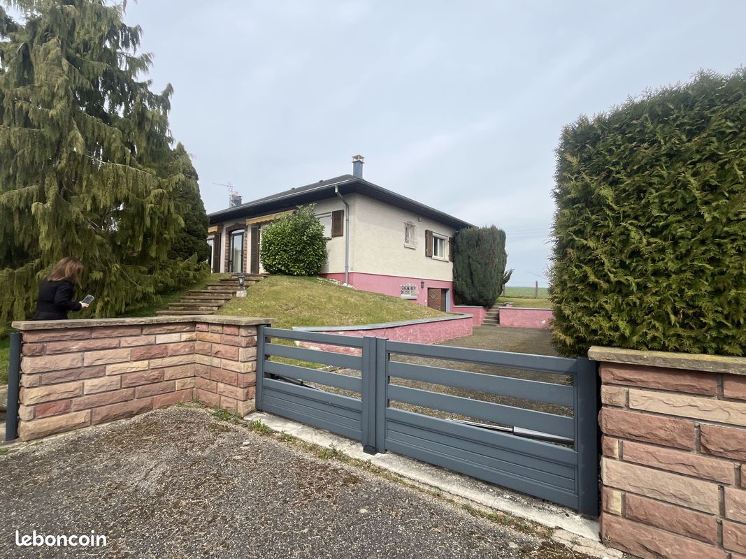 2 bedrooms House in Grosne, France No. 53406