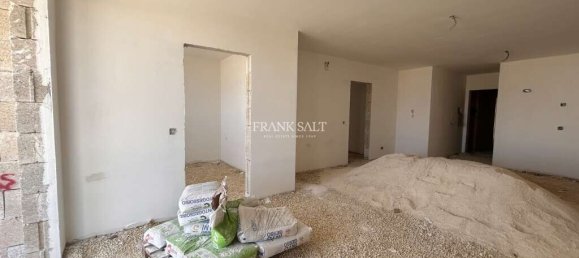 2 bedrooms Apartment in Mosta, Malta No. 2270 2