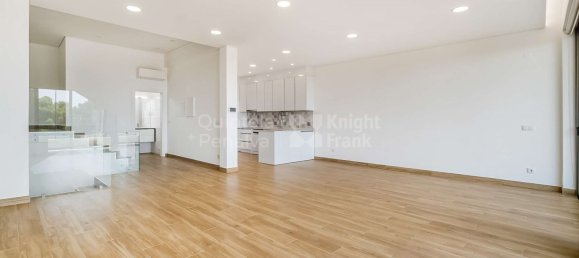 3 bedrooms House in Mexilhoeira Grande, Portugal No. 121373 5